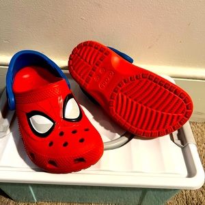 CROCS SPIDER MAN